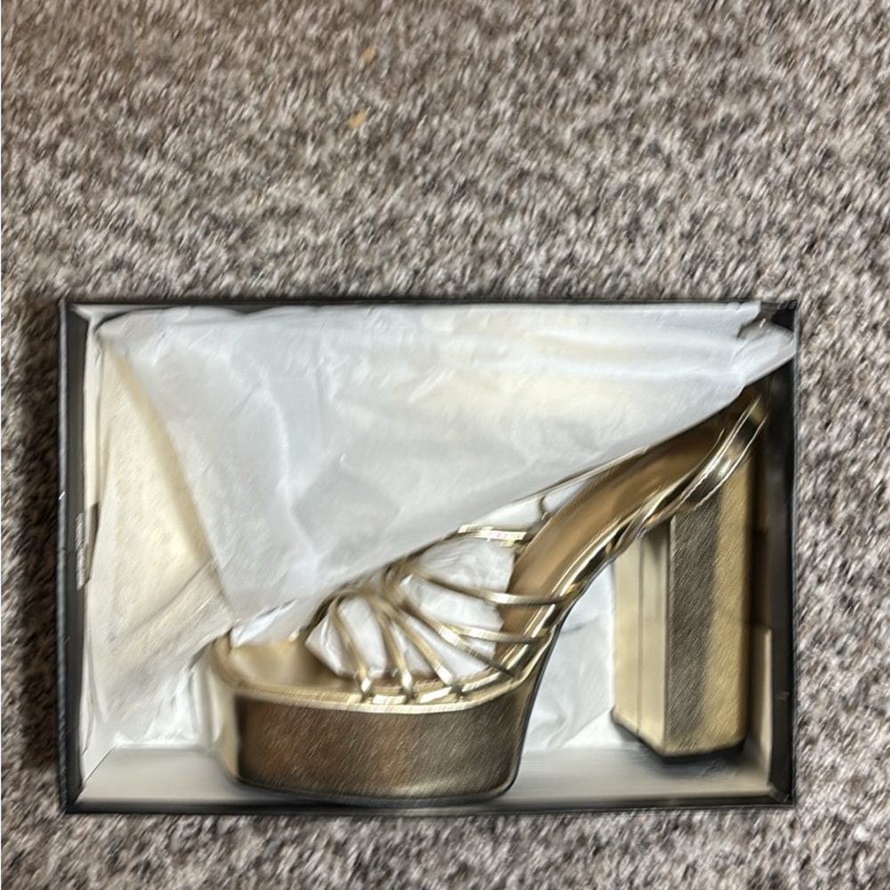 PrettyLittleThing Gold Platform Sandals Strappy Design